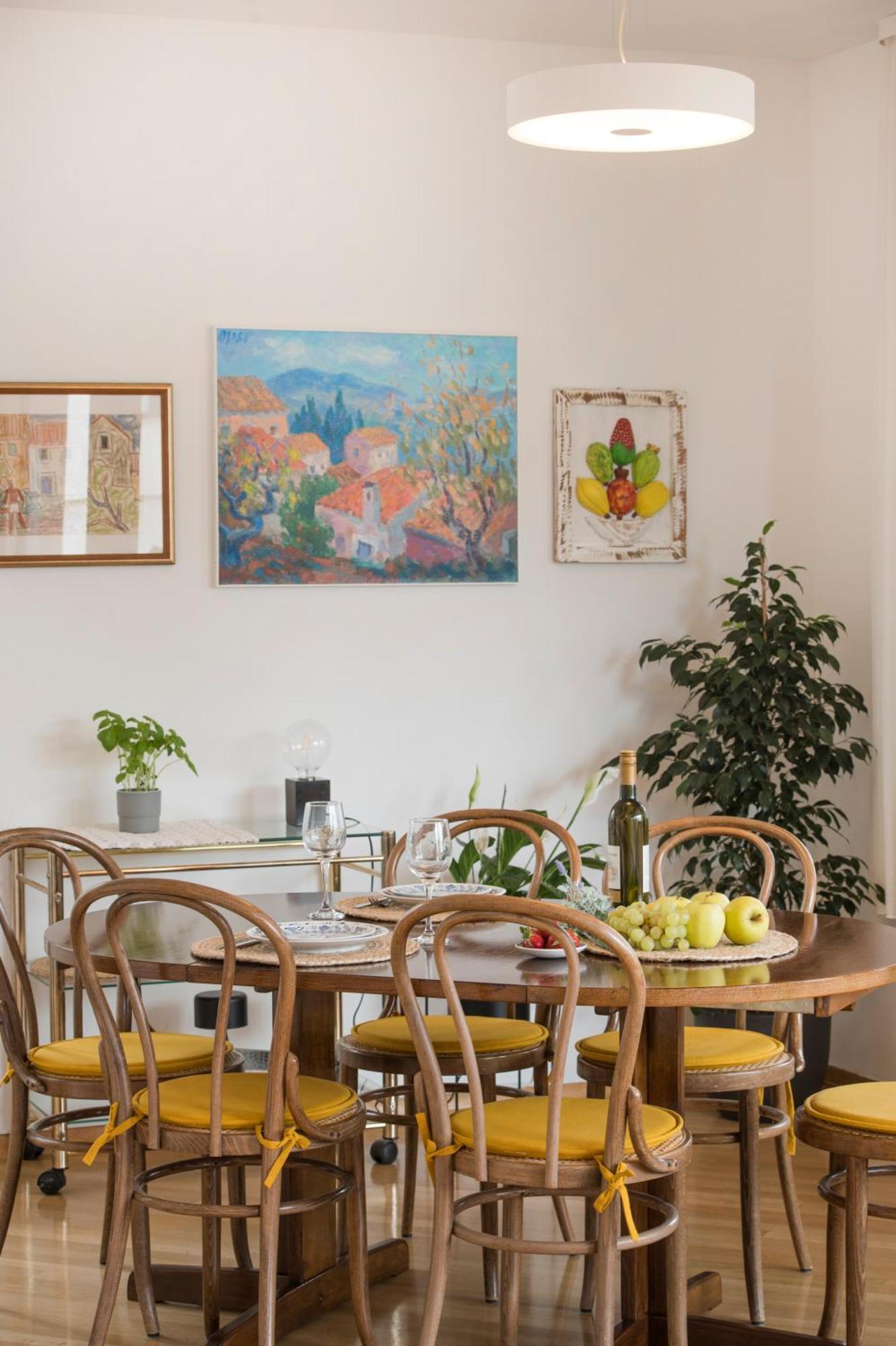 Palm Tree Superior - Specially Designed Three-room - Location Right Next To The And The Center - Beautiful Terrace * Split