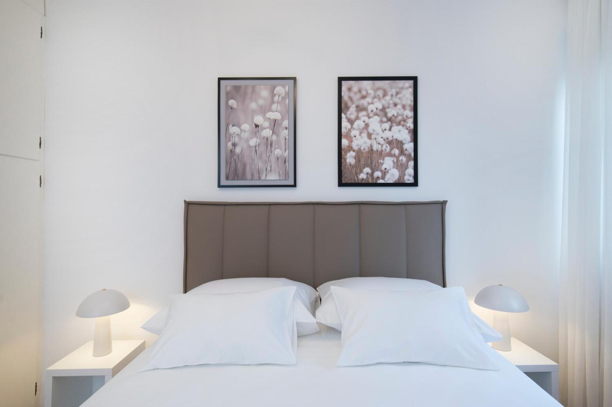 Palm Tree Superior - Specially Designed Three-room - Location Right Next To The And The Center - Beautiful Terrace *